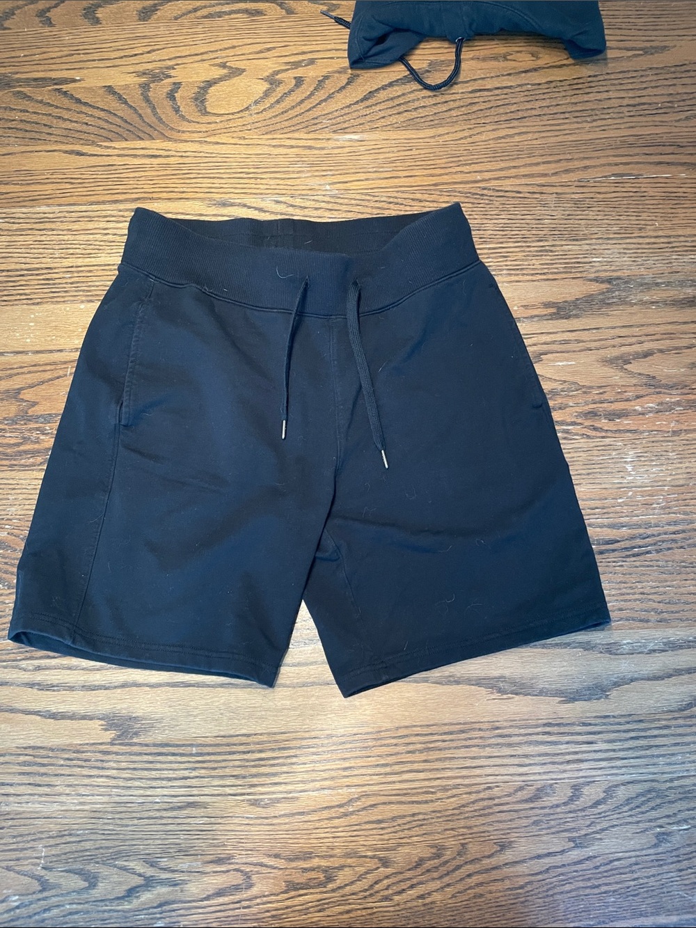 Men's Casual Black Drawstring Jean-Style Shorts